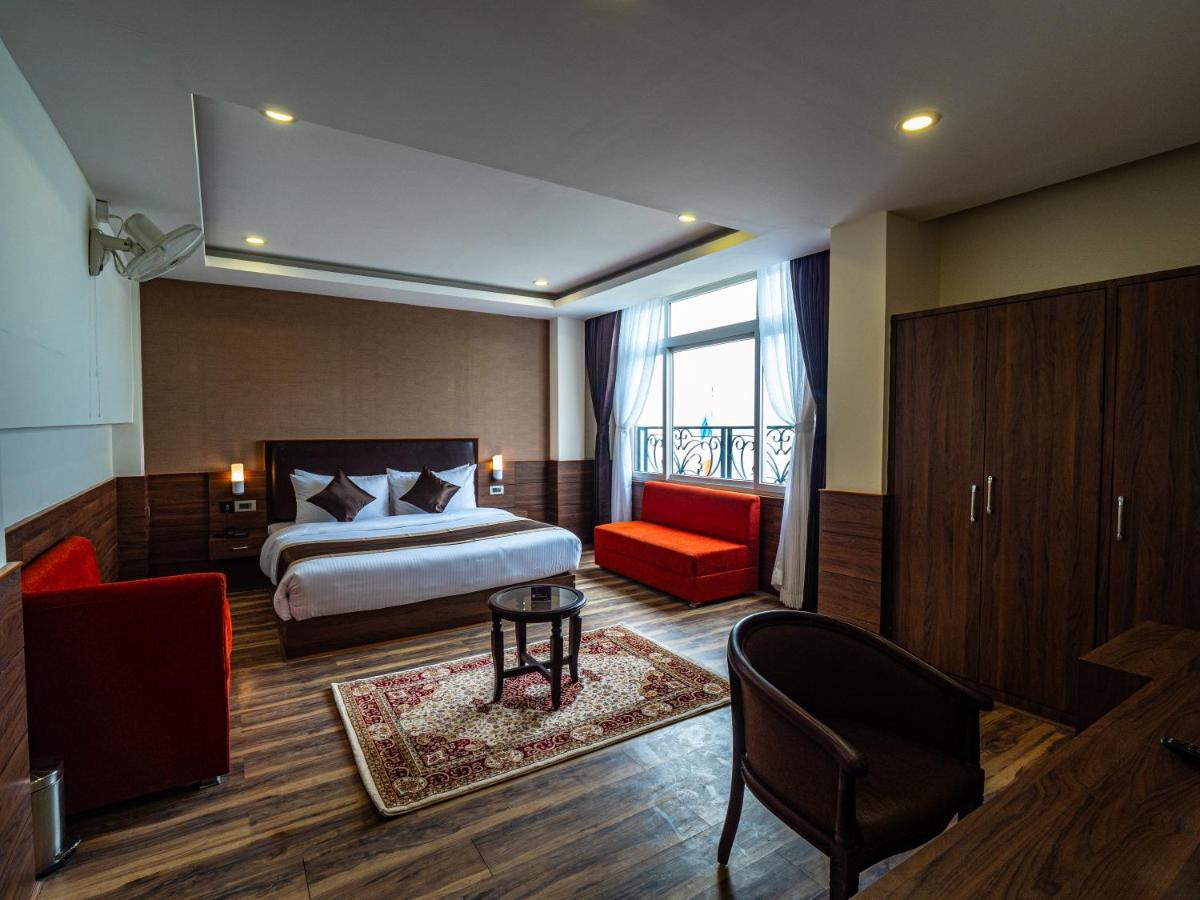 แชงกรีลา สวีท แอนด์ สปา บาย ซูมิยศศรี Hotel Tadong ภายนอก รูปภาพ