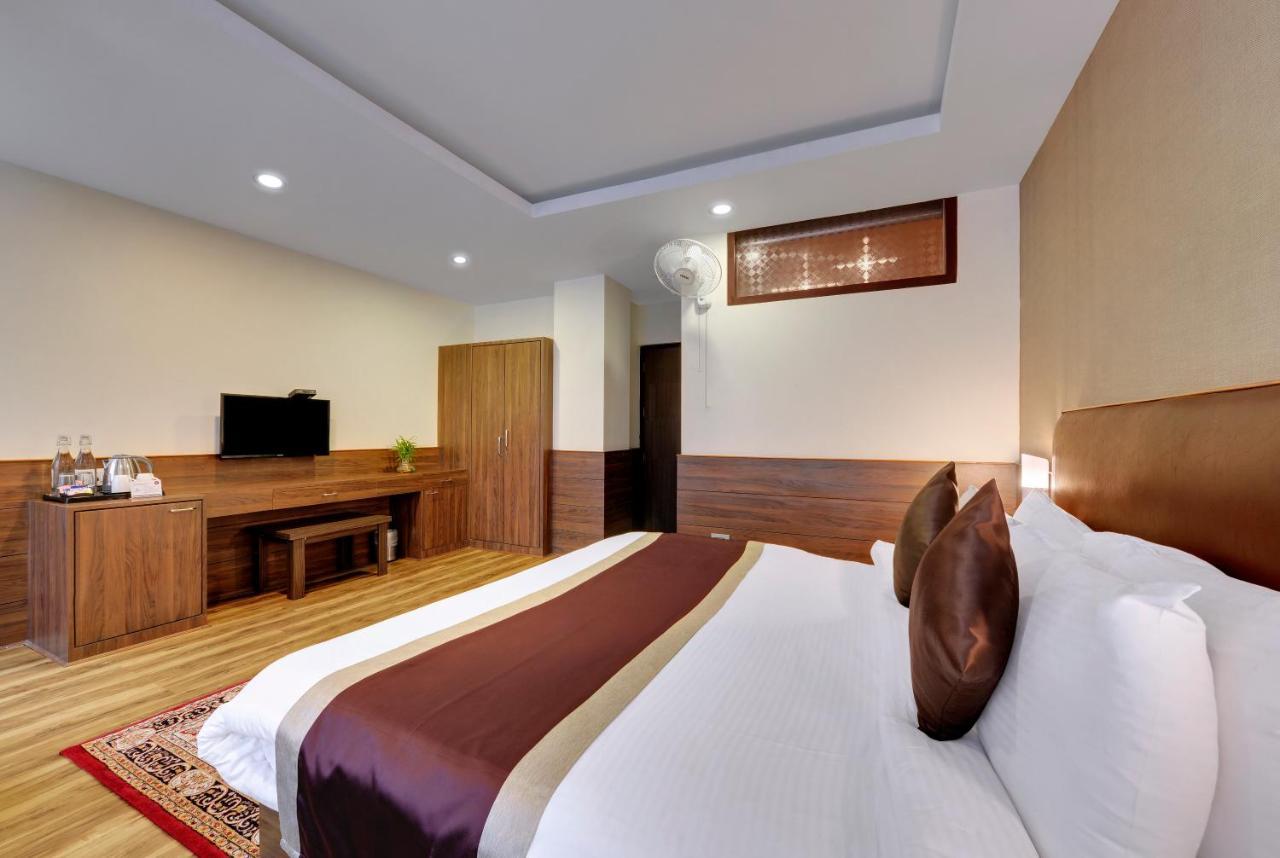 แชงกรีลา สวีท แอนด์ สปา บาย ซูมิยศศรี Hotel Tadong ภายนอก รูปภาพ